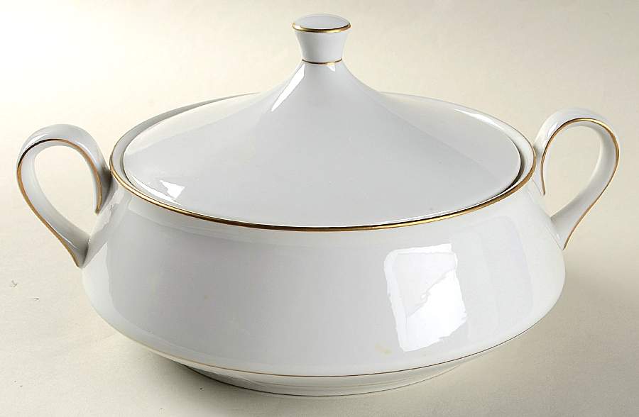 Savoy Round Covered Vegetable by Sango-1