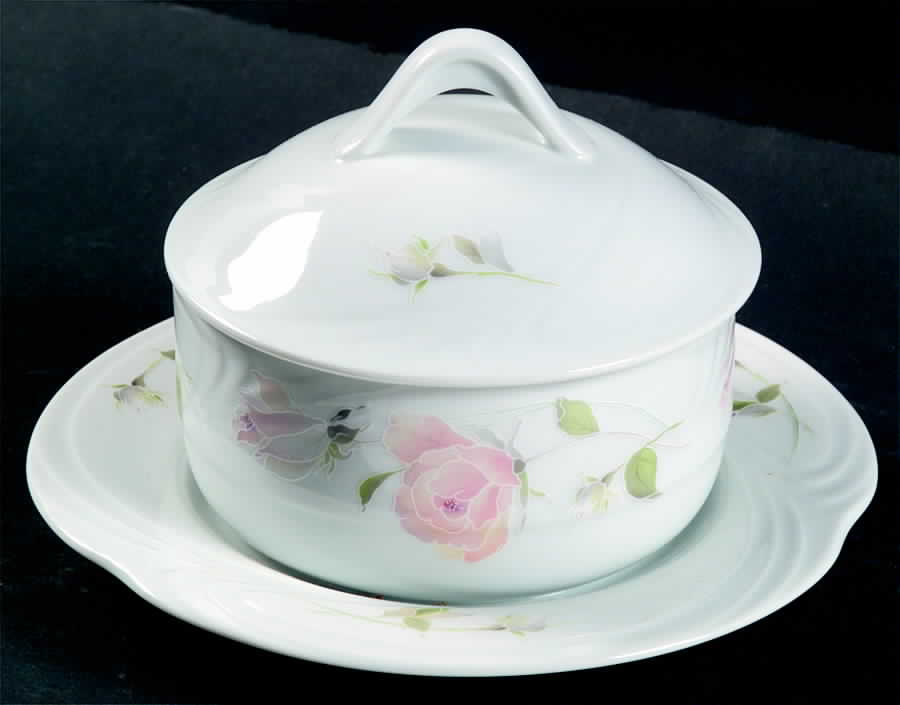 Sculpture Rose Gravy Boat w/Attached Underplate & Lid by Sango-1
