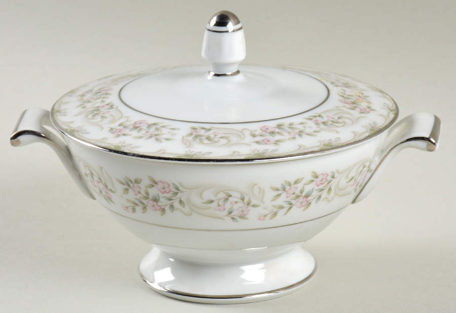 Shelton Sugar Bowl & Lid by Sango-1