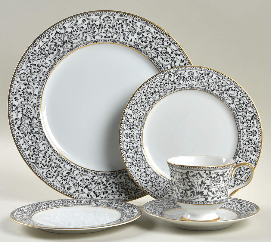 Spanish Lace 5 Piece Place Setting by Sango-1