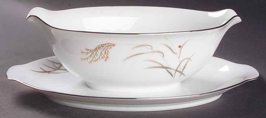 Susuki Gravy Boat with Attached Underplate by Sango-1