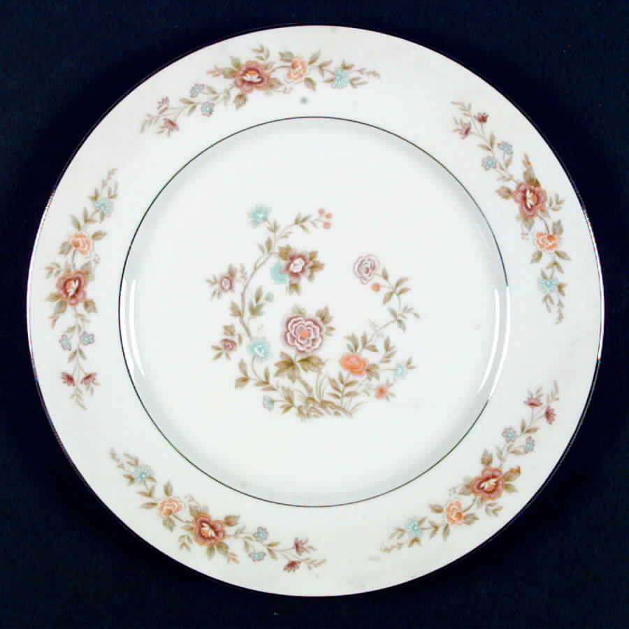 Westbury Dinner Plate by Four Crown-1