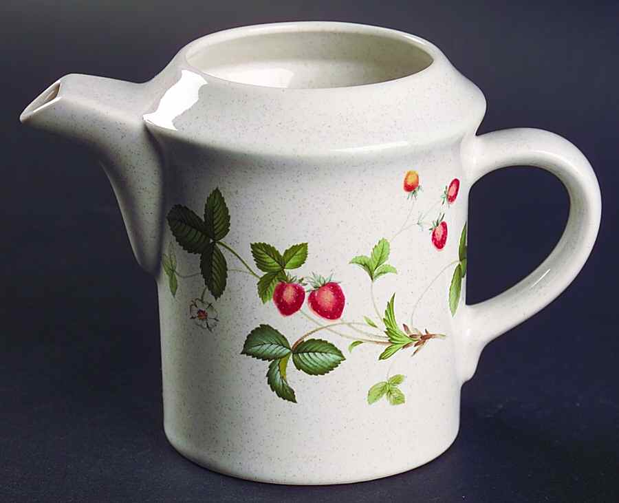 Berry Patch Creamer by Savoir Vivre-1