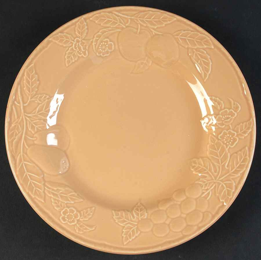 Fruit Promenade Peach Salad Plate by Savoir Vivre-1