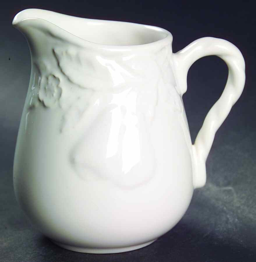 Fruit Promenade White Creamer by Savoir Vivre-1
