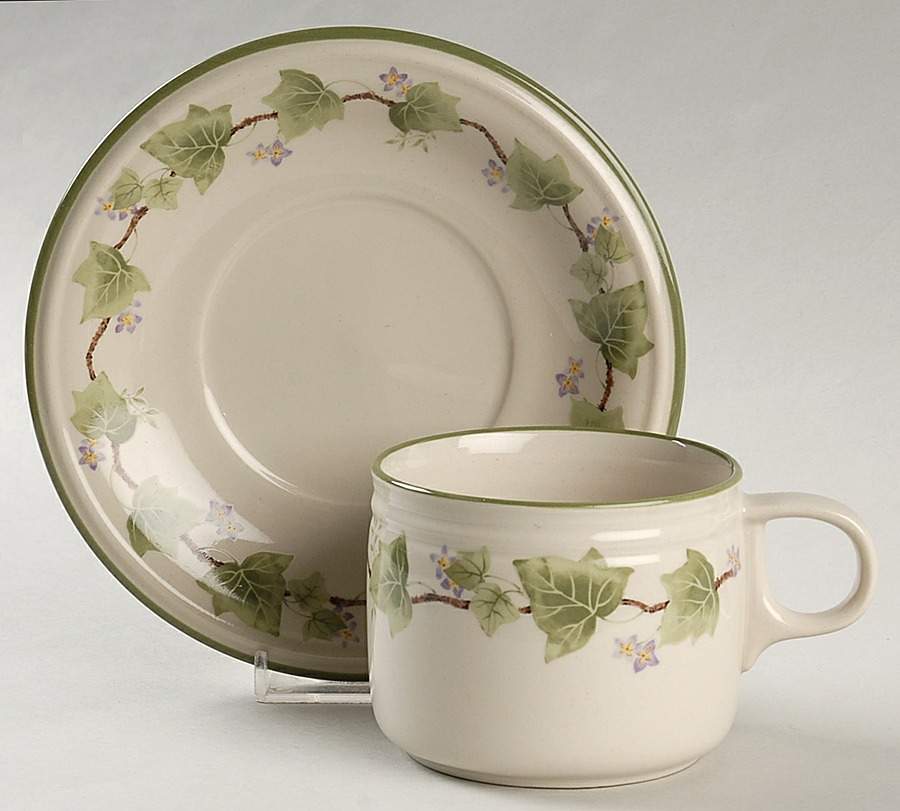 Ivy Vine Flat Cup & Saucer Set by Savoir Vivre-1