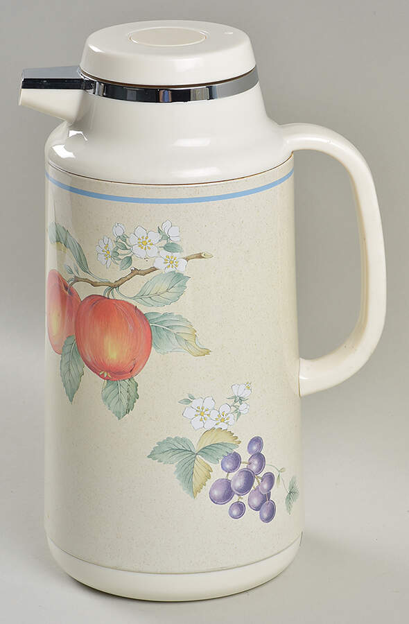 Luscious Plastic Thermos/Carafe & Lid by Savoir Vivre-1