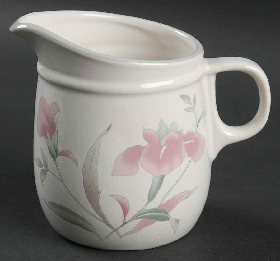 May Flowers Creamer by Savoir Vivre-1