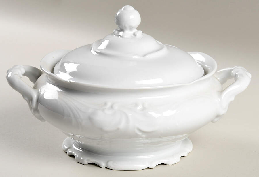 Salzburg Round Covered Vegetable by Savoir Vivre-1