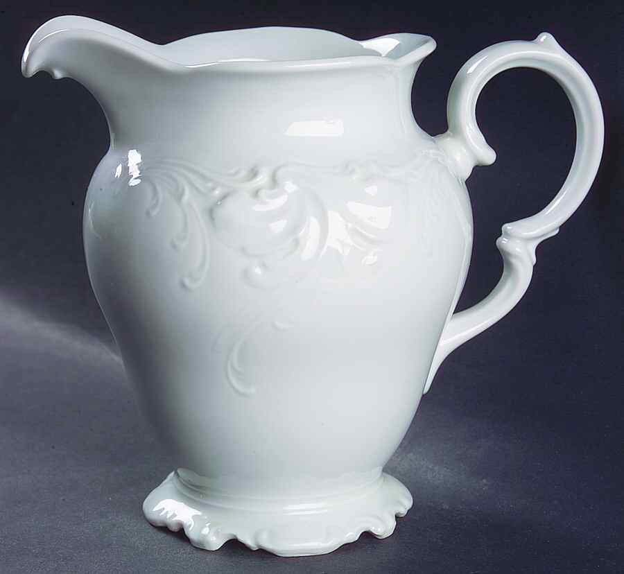 Salzburg 28 Oz Pitcher by Savoir Vivre-1