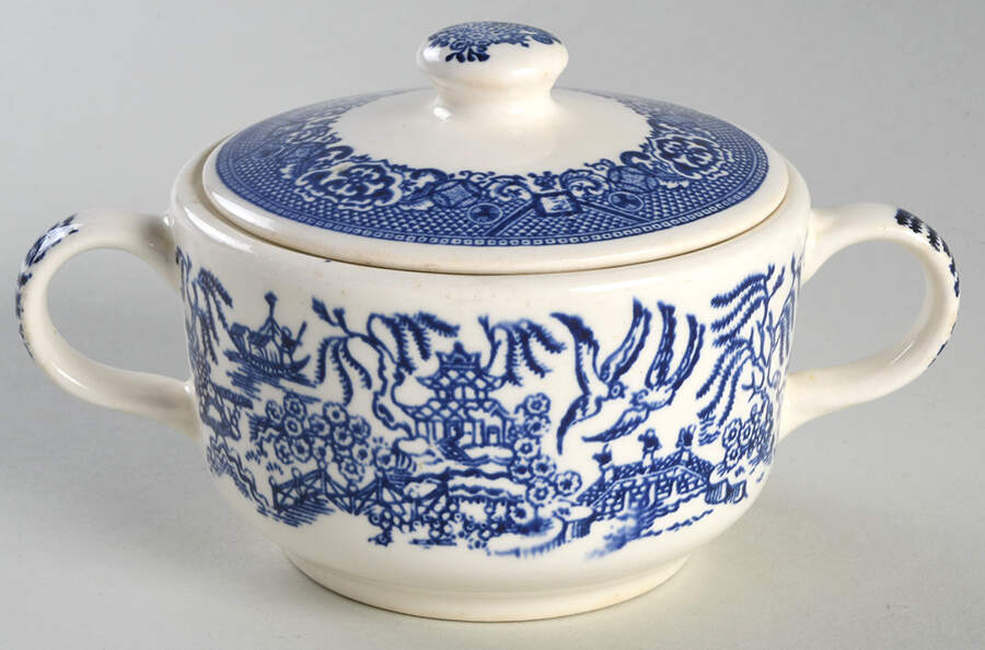 Blue Willow Sugar Bowl & Lid by SCIO-1