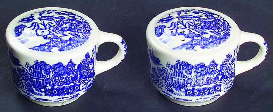 Blue Willow Salt & Pepper Set by SCIO-1