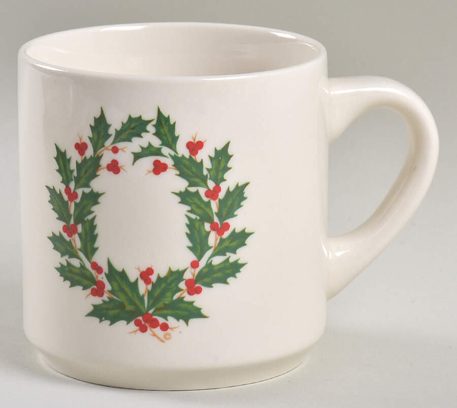Holly Mug by SCIO-1