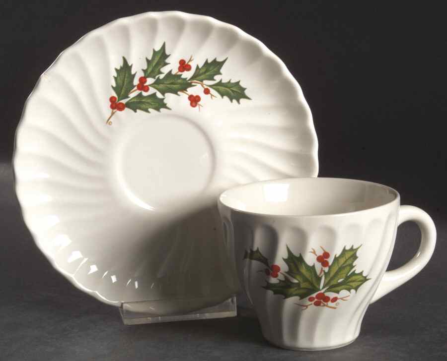 Holly Flat Cup & Saucer Set by SCIO-1