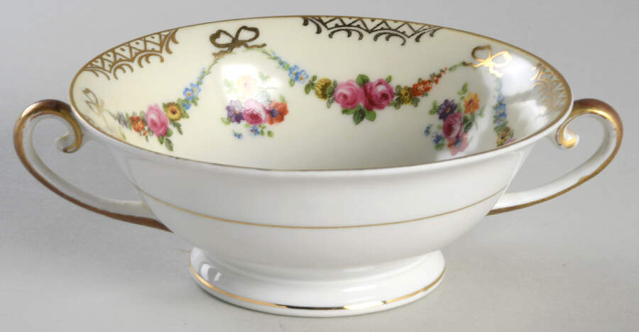 Bridal Chain Footed Cream Soup Bowl by Schumann - Bavaria-1