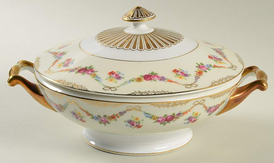 Bridal Chain Round Covered Vegetable by Schumann - Bavaria-1