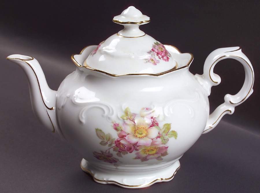 Briar Rose (Gold Trim) Teapot & Lid by Schumann - Bavaria-1