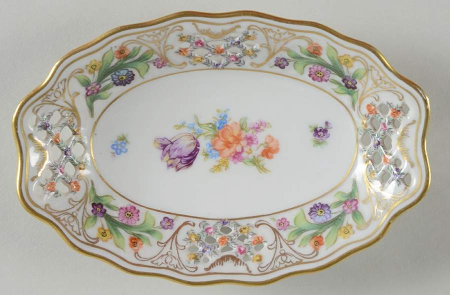Chateau Dresden-Royal Dresner Art 5" Oval Nut Dish by Schumann - Bavaria-1