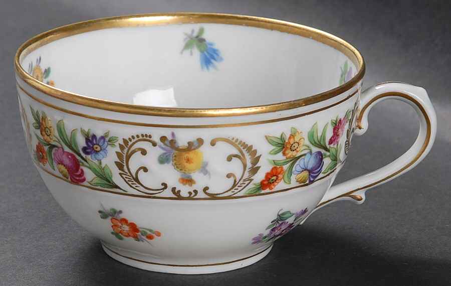 Chateau Dresden-Royal Dresner Art Flat Cup by Schumann - Bavaria-1