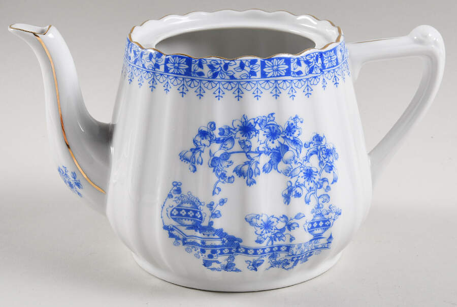 China Blau Teapot No Lid by Schumann - Bavaria-1