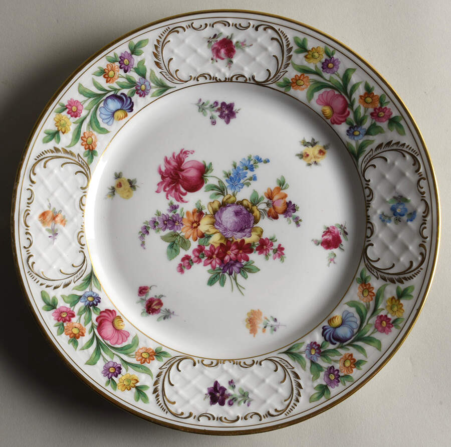 Dresdener Dresdner Art (Smooth) Dinner Plate by Schumann - Bavaria-1