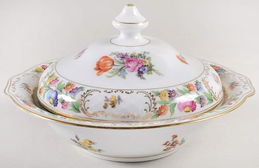 Dresdner Art (Smooth) Round Covered Vegetable by Schumann - Bavaria-1