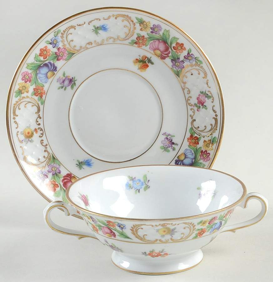 Dresdner Art (Smooth) Footed Cream Soup Bowl & Saucer Set by Schumann - Bavaria-1