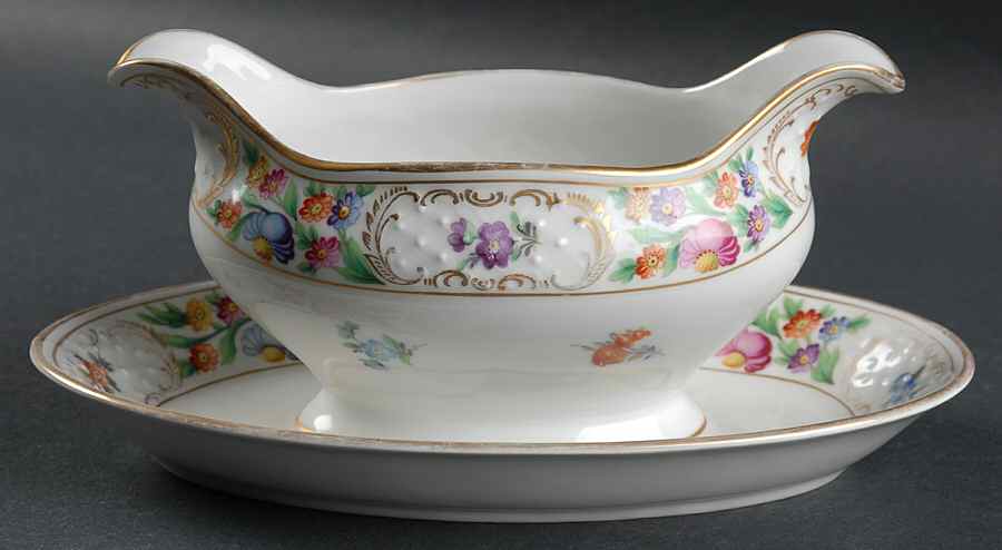 Dresdner Art (Smooth) Gravy Boat with Attached Underplate by Schumann - Bavaria-1