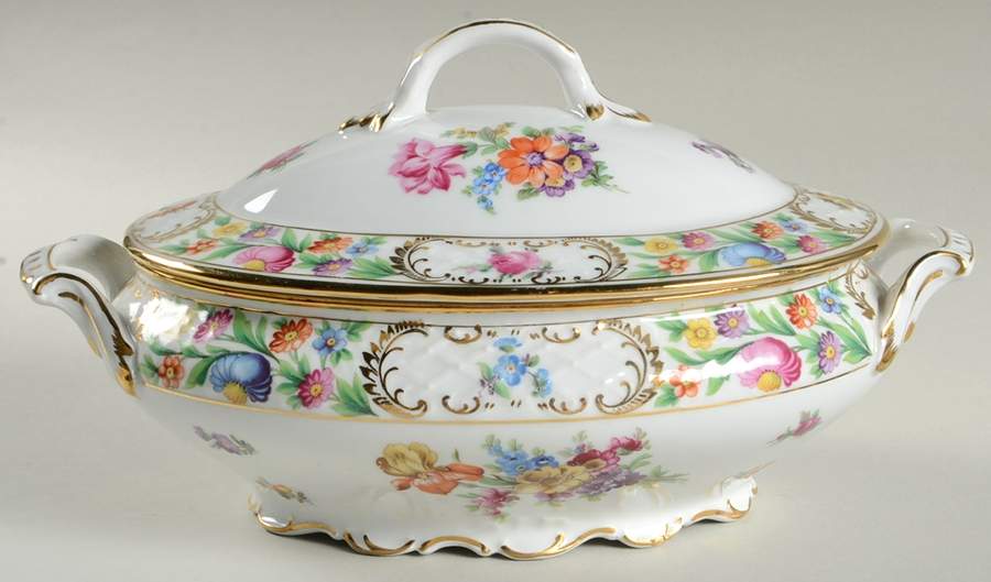 Dresdner Art (Smooth) Oval Covered Vegetable by Schumann - Bavaria-1