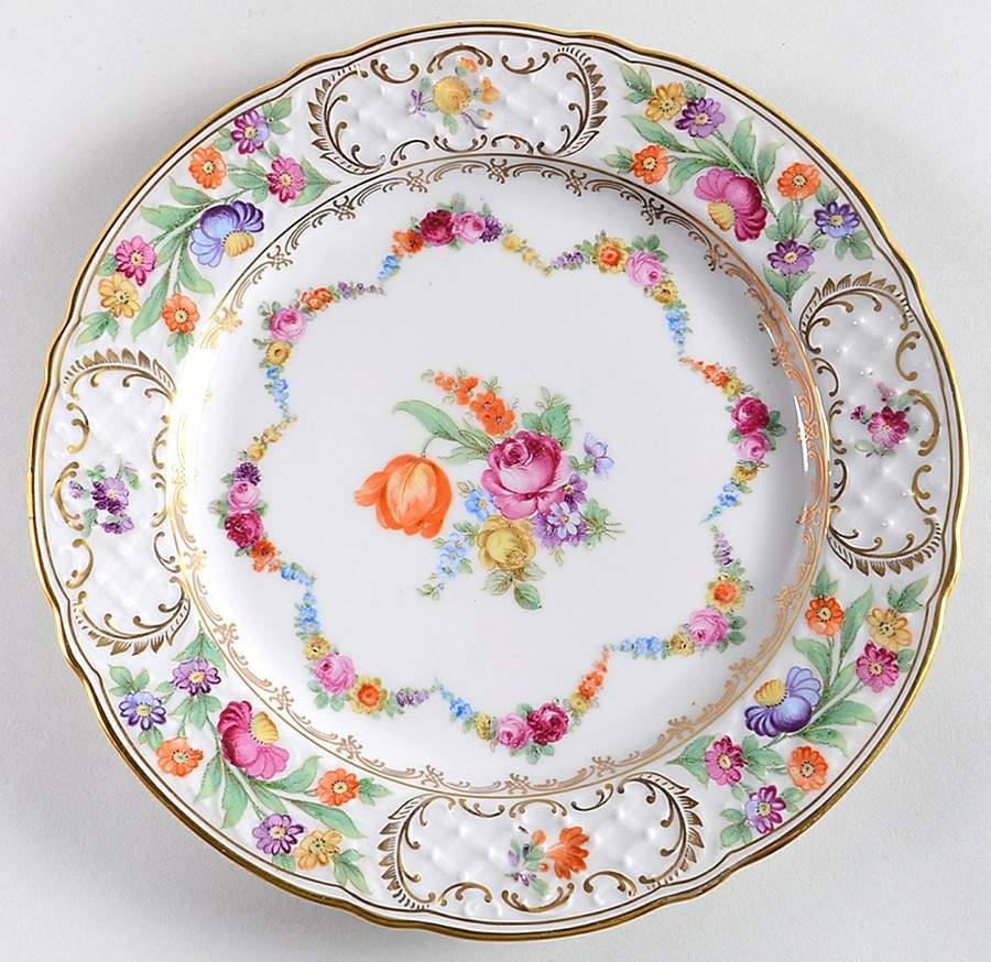 Dresden Garland Luncheon Plate by Schumann - Bavaria-1