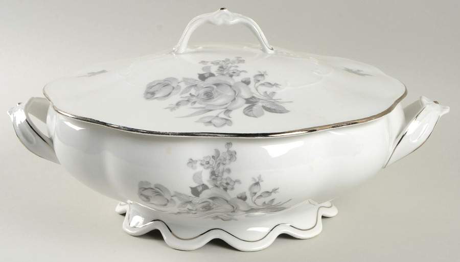 Nannette Round Covered Vegetable by Schumann - Bavaria-1