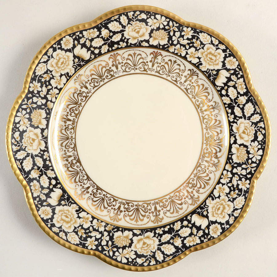 25076 Black Luncheon Plate by Schumann - Bavaria-1