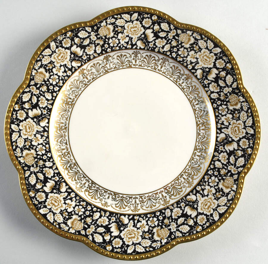 25076 Black Dinner Plate by Schumann - Bavaria-1
