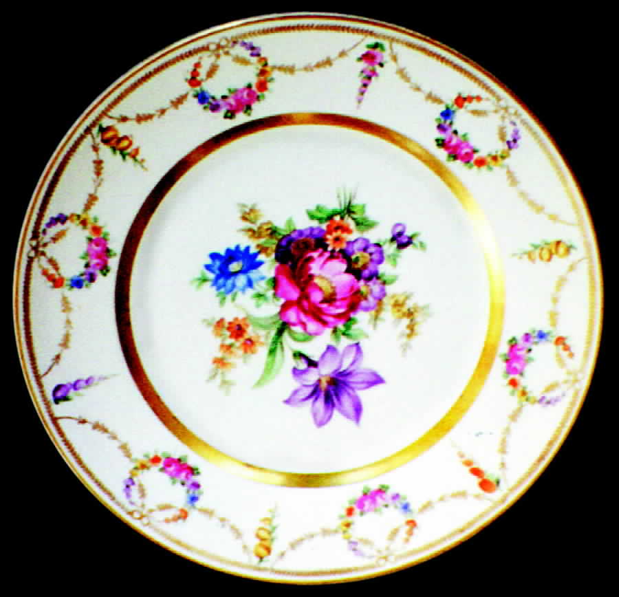SCH82 Dinner Plate by Schumann - Bavaria-1