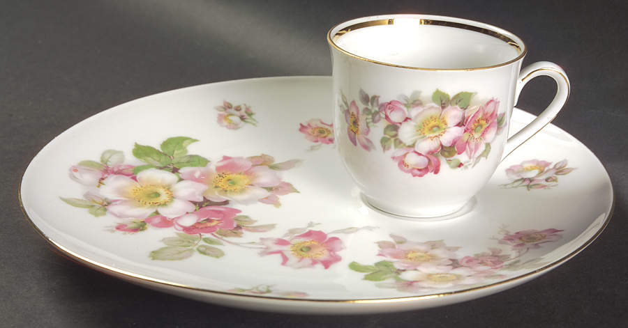 Wild Rose Scalloped (Coupe) Snack Plate & Cup Set by Schumann - Bavaria-1
