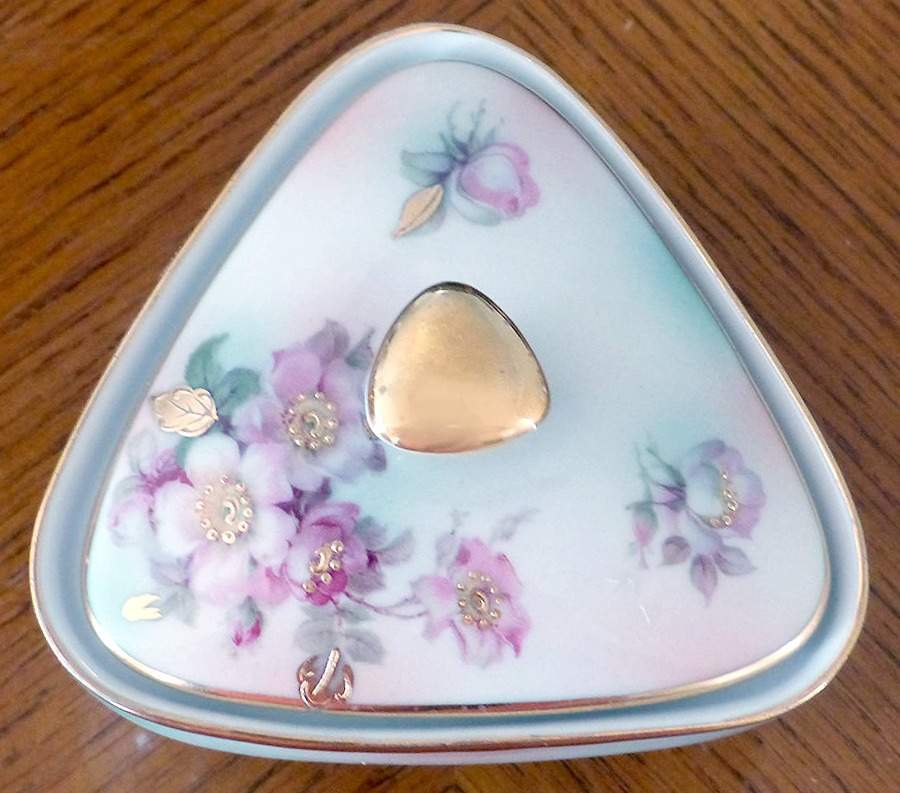 Wild Rose (Scallop, Rim, Embossed) Triangular Box & Lid by Schumann - Bavaria-1