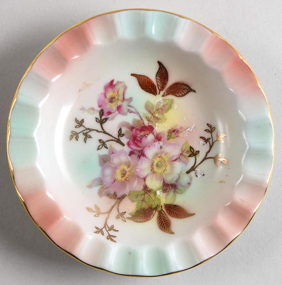 Wild Rose (Scallop, Rim, Embossed) 4" Ashtray by Schumann - Bavaria-1