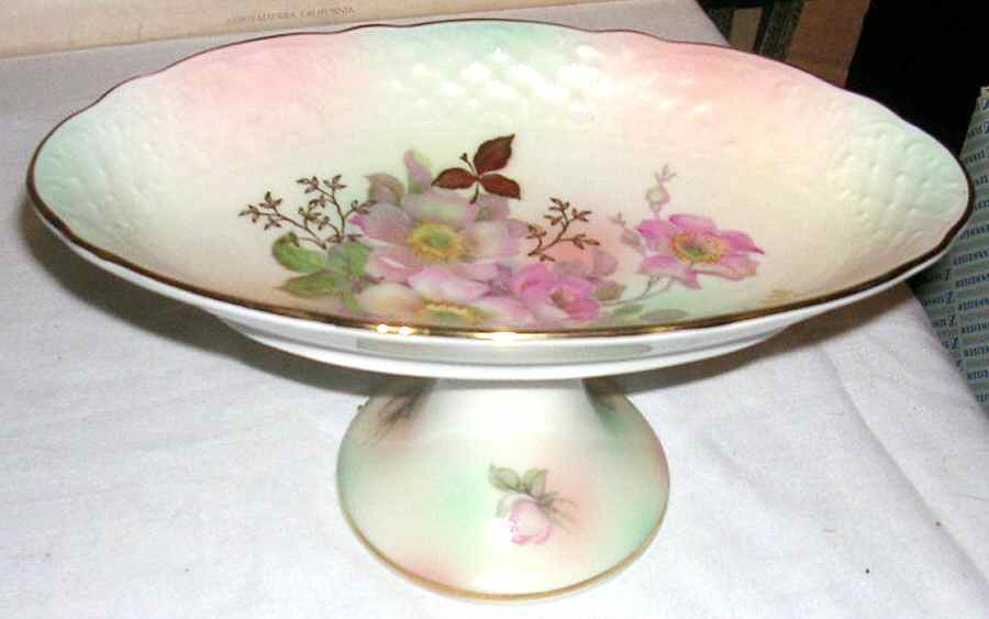 Wild Rose (Scallop, Rim, Embossed) Compote by Schumann - Bavaria-1