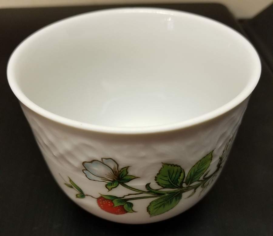Wild Strawberry Open Sugar Bowl by Schumann - Bavaria-1