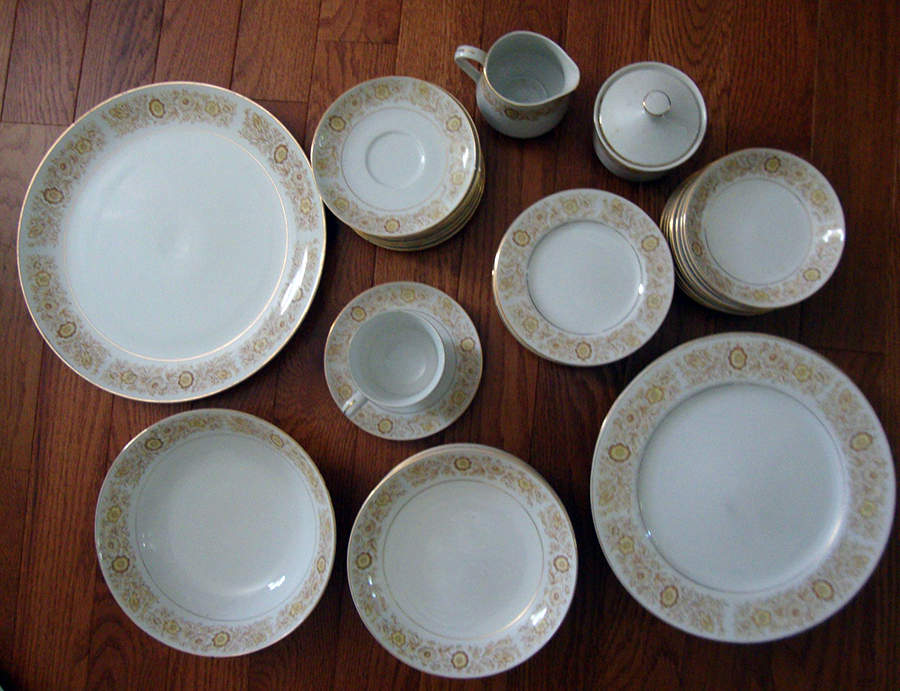 Teresa Bread & Butter Plate by SC Japan-1