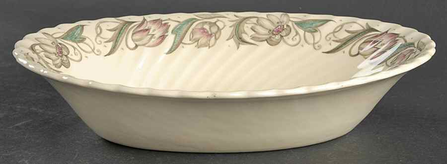 Endon 9" Oval Vegetable Bowl by Susie Cooper-1