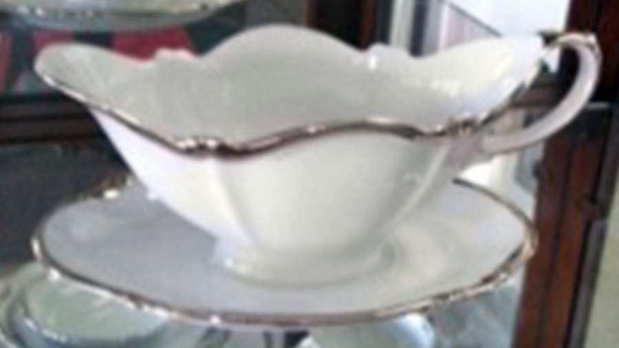 Elegance Gravy Boat with Attached Underplate by Scherzer-1