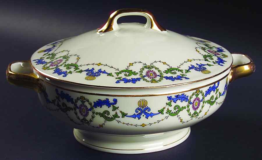 Volendam Round Covered Vegetable by Scherzer-1