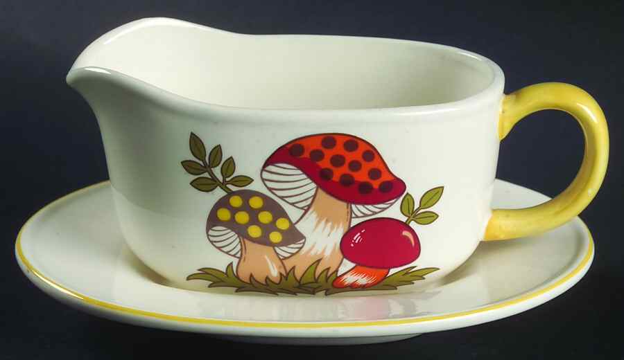 Merry Mushroom Gravy Boat & Underplate by Sears-1