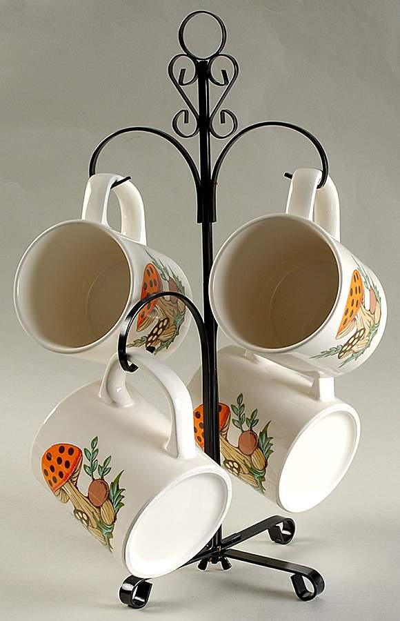 Merry Mushroom Mug Tree & 4 Mugs (MUGM2 & MUGTRE) by Sears-1