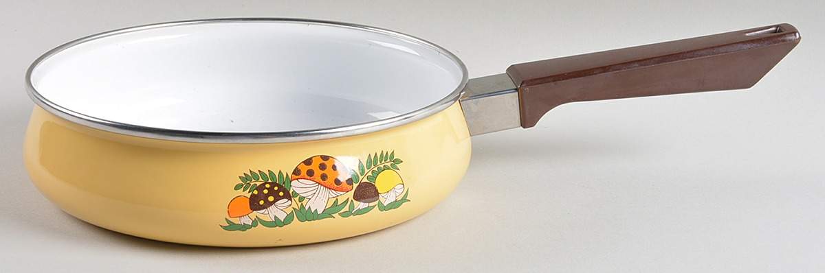 Merry Mushroom 8" Open Skillet by Sears-1