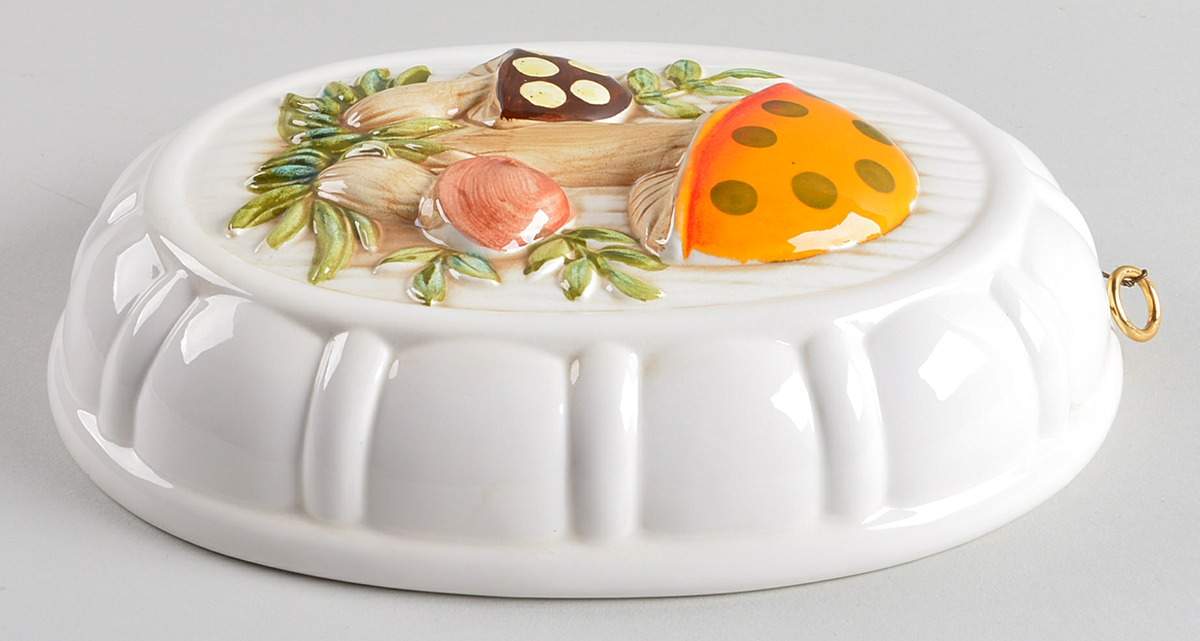 Merry Mushroom Jello Mold by Sears-1
