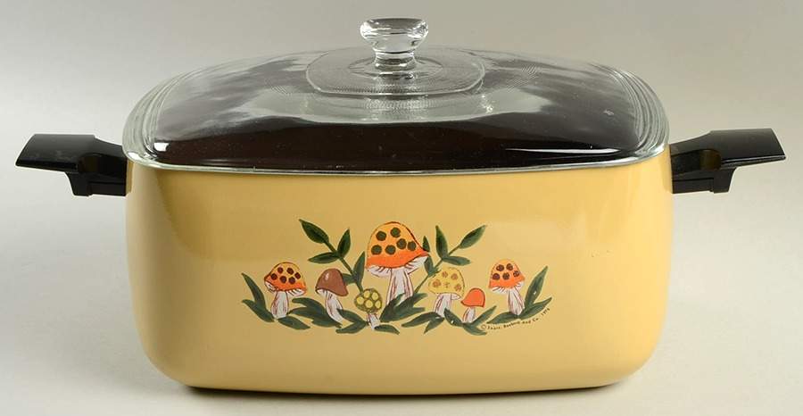 Merry Mushroom 4 Quart Square Casserole with Lid by Sears-1