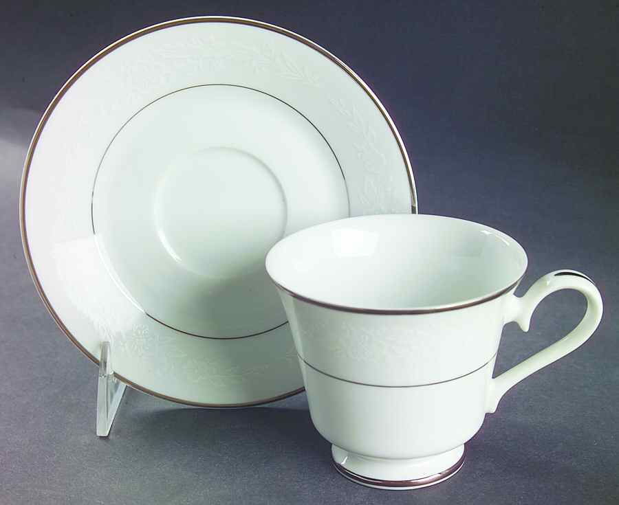 Audrey Footed Cup & Saucer Set by Seizan-1