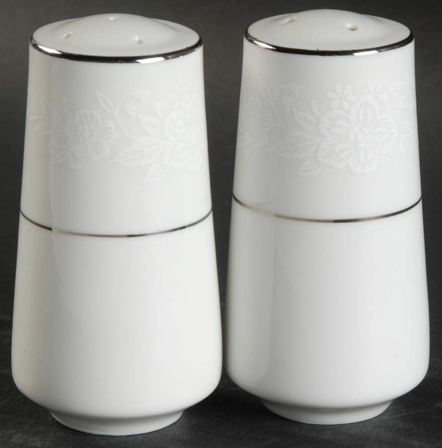 Audrey Salt & Pepper Set by Seizan-1